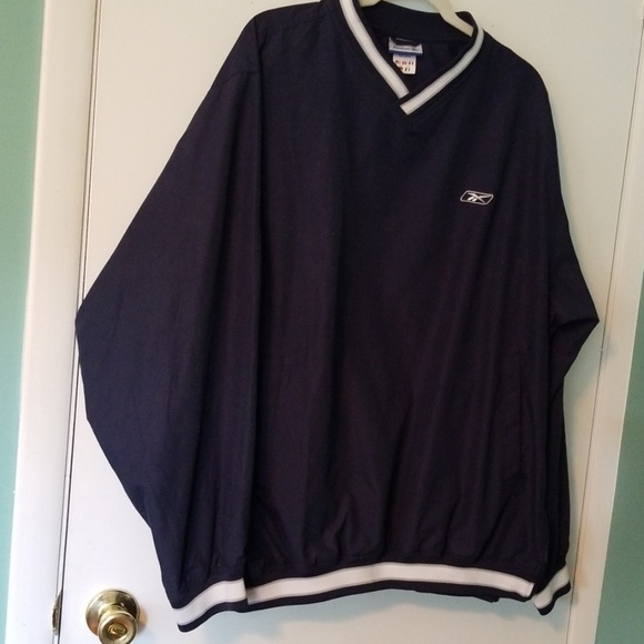 Pullover - Picture 1 of 3